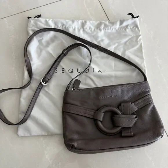 Sequoia Harmony Crossbody Purse - Soft Brown Leather, Zip Top - Picture 3 of 10